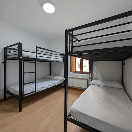 Albergue El Alfar/Pilgrim Hostel ออร์นิโยส เดล กามิโน ภายนอก รูปภาพ