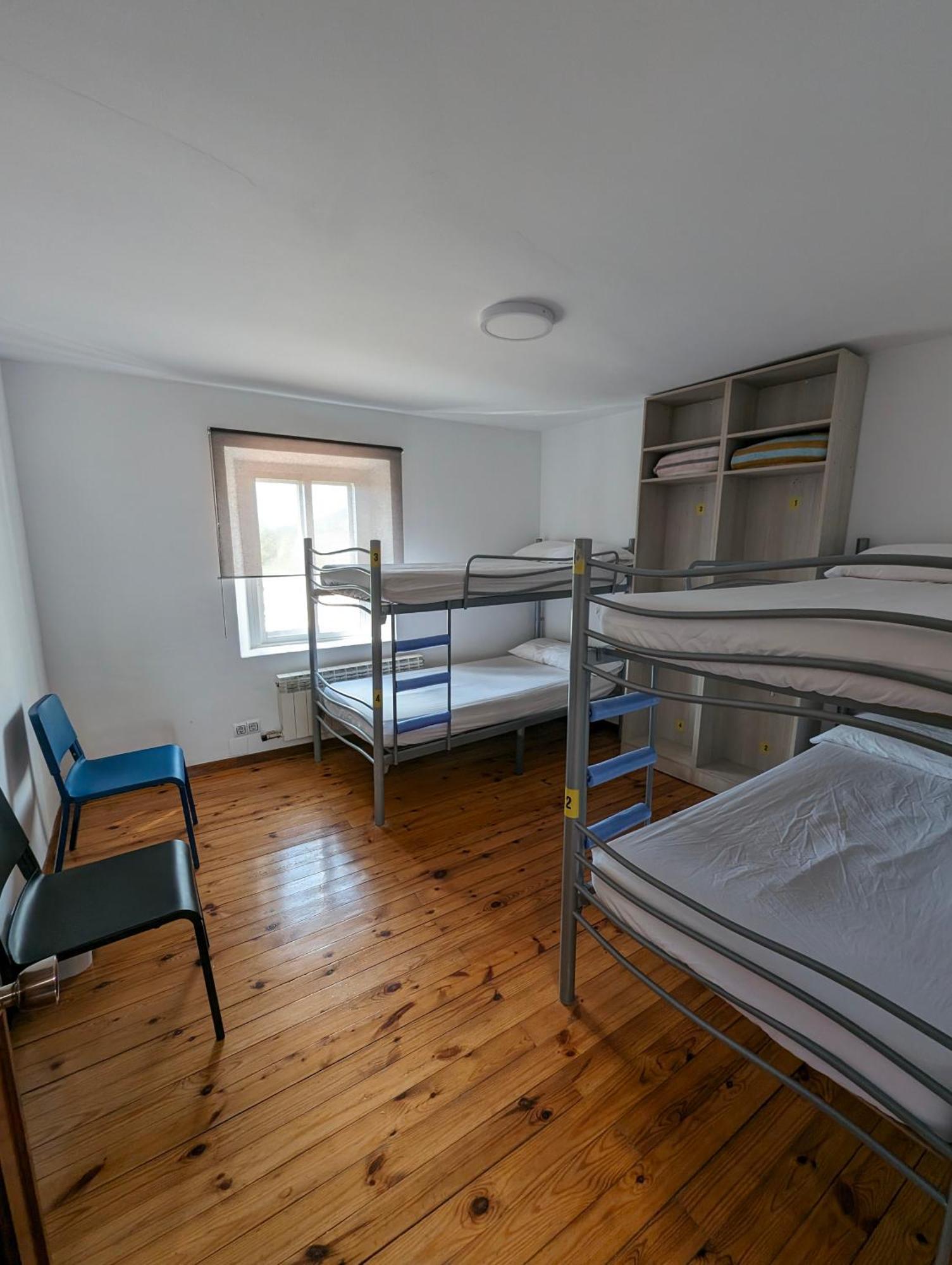 Albergue El Alfar/Pilgrim Hostel ออร์นิโยส เดล กามิโน ภายนอก รูปภาพ