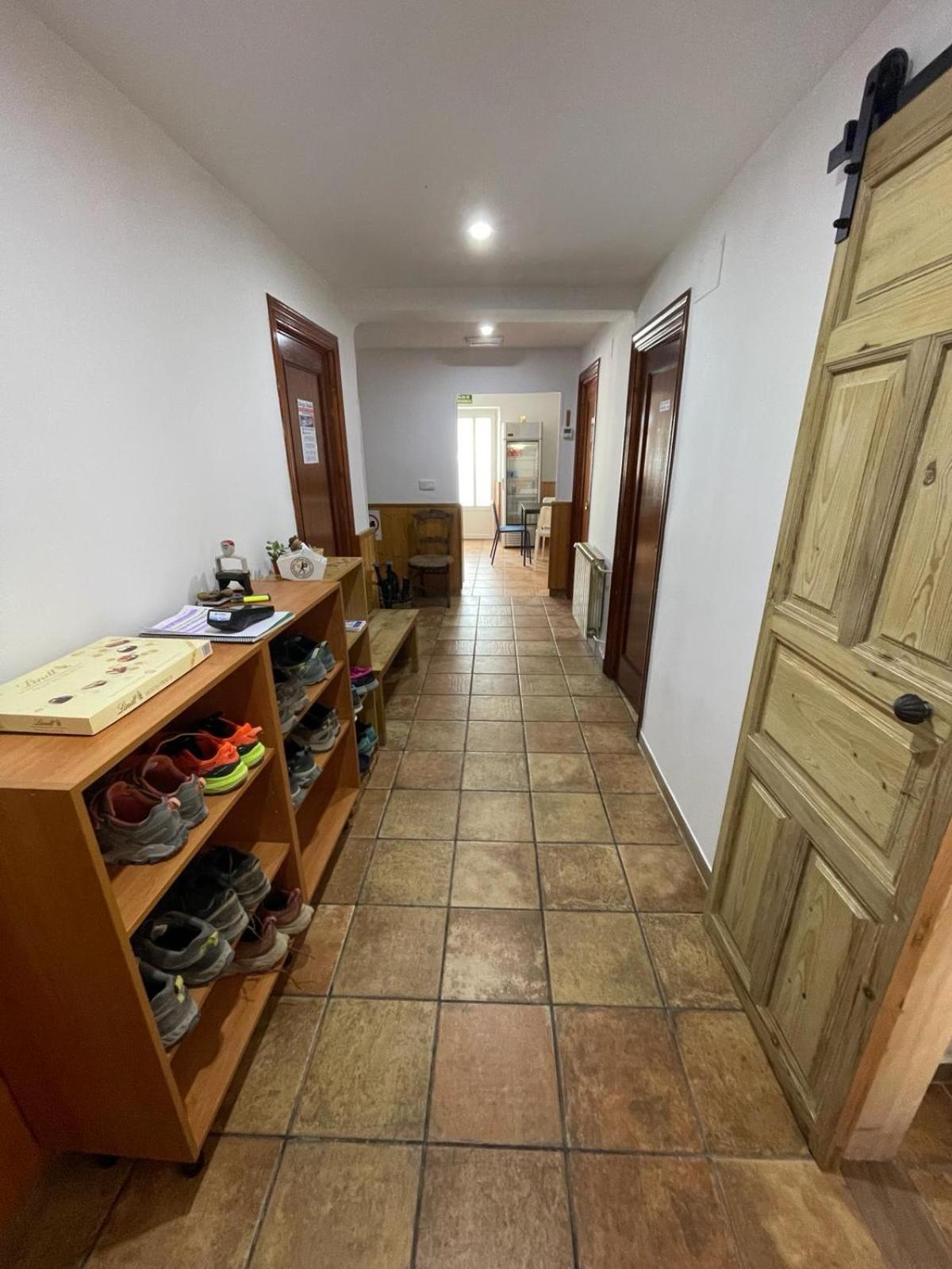Albergue El Alfar/Pilgrim Hostel ออร์นิโยส เดล กามิโน ภายนอก รูปภาพ